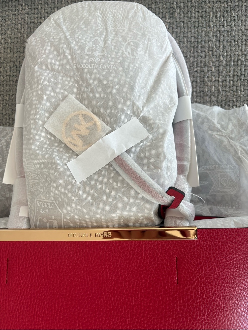 MICHAEL KORS EVELYN SMALL TOTE BAG GOLD HARDWARE - Picture 10 of 10